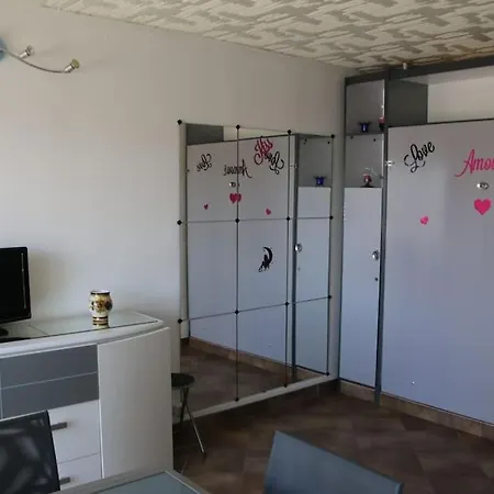 34, Heliopolis E Au Village Naturiste *